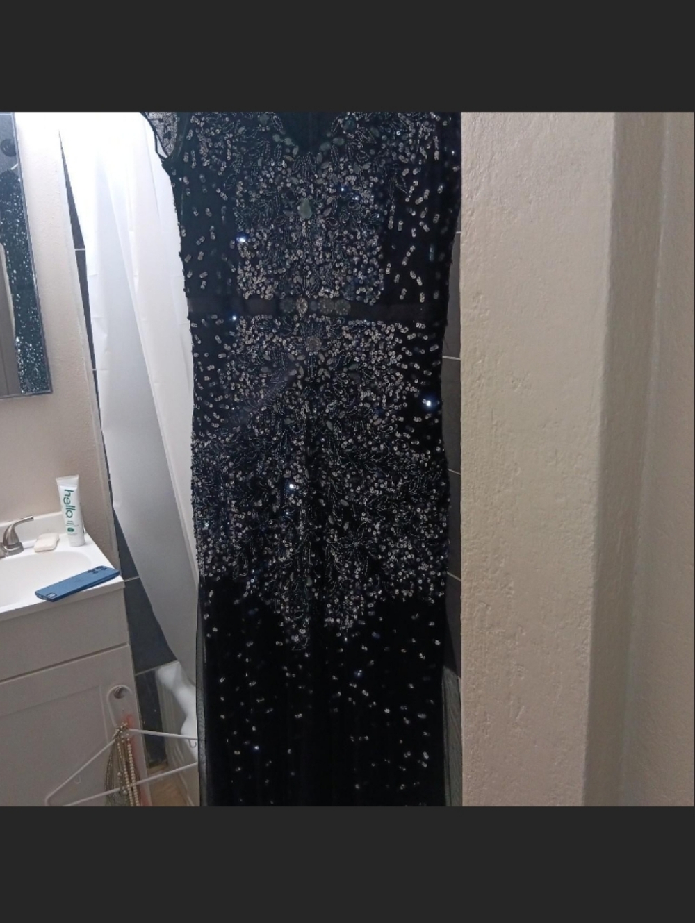 Adrianna Papell Hand-Beaded black Floral Gown – Size 6 - Picture 9 of 10